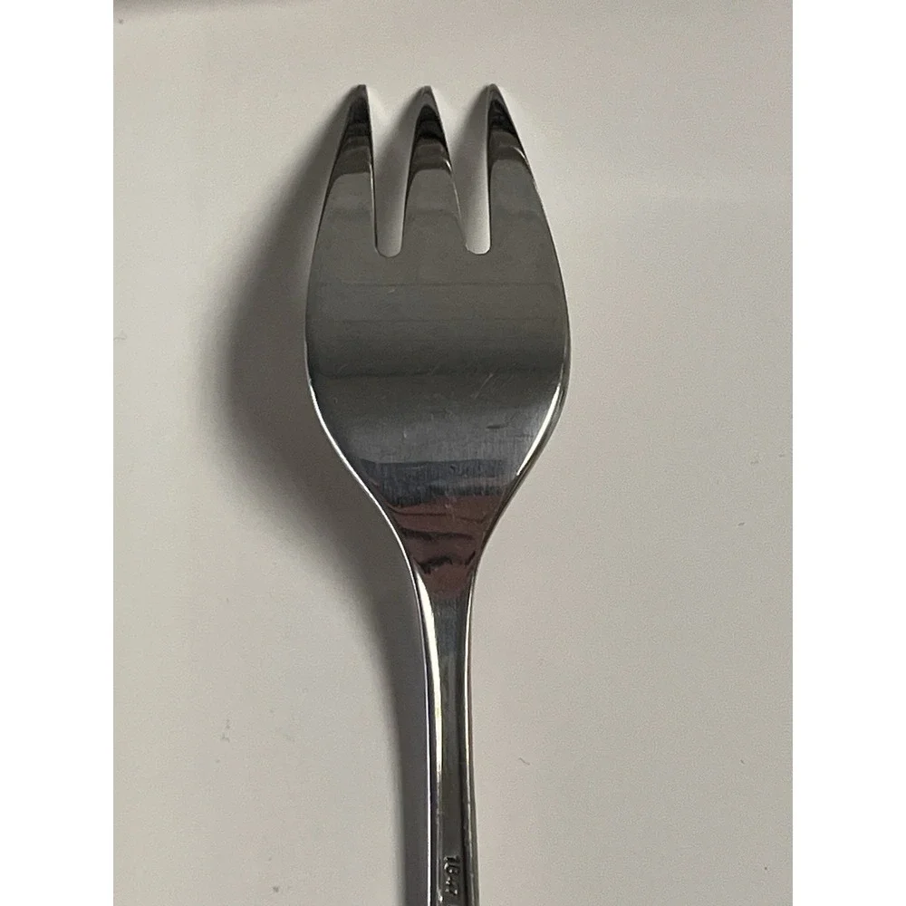 1847 Rogers Bros NAVAHO Salad Fork‎ International Stainless Navajo 1960 Flatware